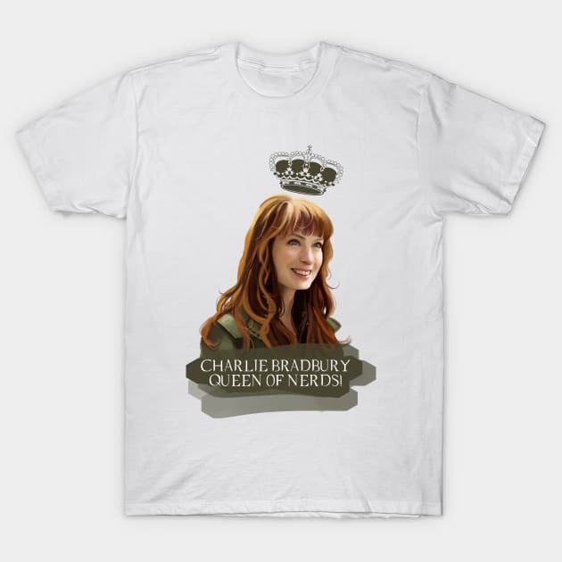 The Queen T-Shirt by KanaHyde